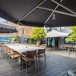 De Watersport Groepsaccommodatie - 30 Pers Ferienhaus Kaag