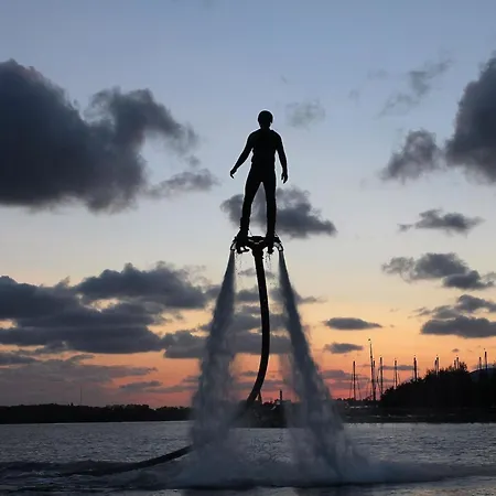 בית נופש De Watersport Groepsaccommodatie - 30 Pers *