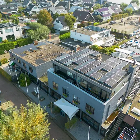 בית נופש De Watersport Groepsaccommodatie - 30 Pers Kaag