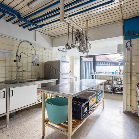 Vakantiehuis De Watersport Groepsaccommodatie - 30 Pers *