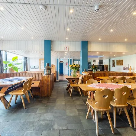 בית נופש De Watersport Groepsaccommodatie - 30 Pers Kaag