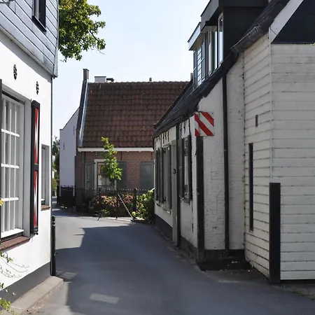 De Watersport Groepsaccommodatie - 30 Pers * Kaag