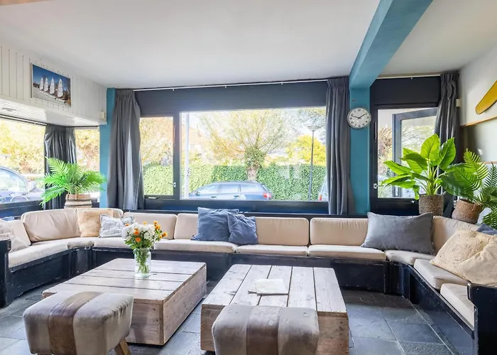 De Watersport Groepsaccommodatie - 30 Pers Holiday home