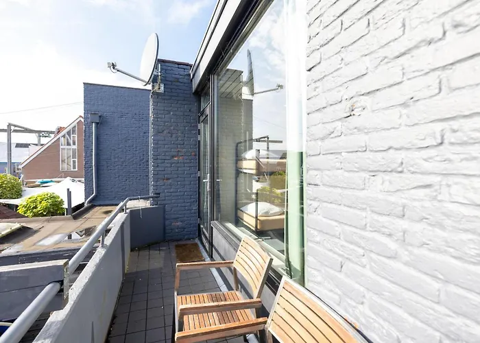 De Watersport Groepsaccommodatie - 30 Pers Holiday home Kaag