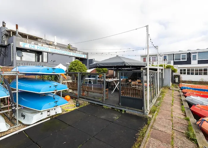 De Watersport Groepsaccommodatie - 30 Pers *