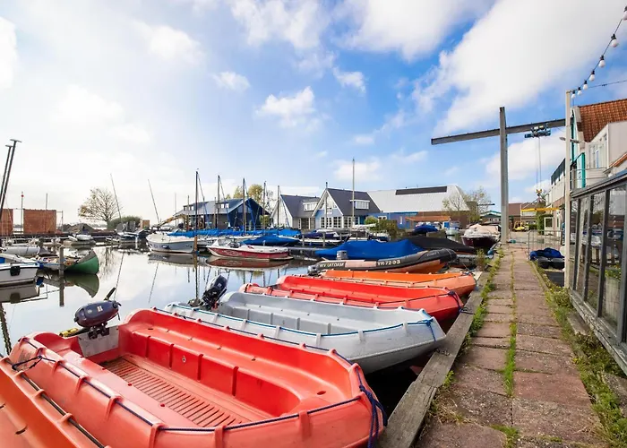 Holiday home De Watersport Groepsaccommodatie - 30 Pers *