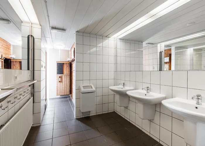 De Watersport Groepsaccommodatie - 30 Pers Kaag