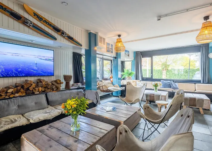 De Watersport Groepsaccommodatie - 30 Pers