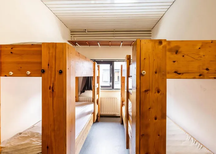 De Watersport Groepsaccommodatie - 30 Pers Holiday home