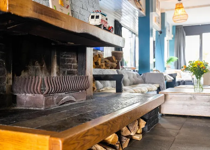 De Watersport Groepsaccommodatie - 30 Pers Holiday home