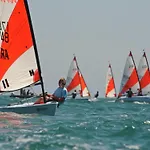 De Watersport Groepsaccommodatie - 30 Pers Kaag