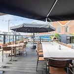 Casa vacanze De Watersport Groepsaccommodatie - 30 Pers Kaag