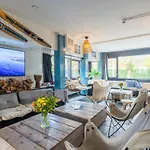 De Watersport Groepsaccommodatie - 30 Pers